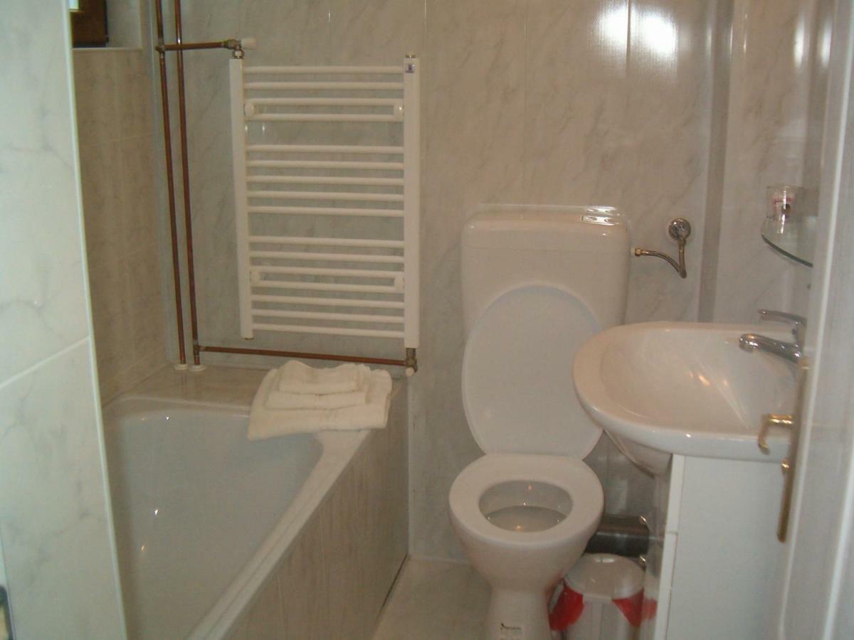 Casa Alexandru Hotel Azuga Luaran gambar